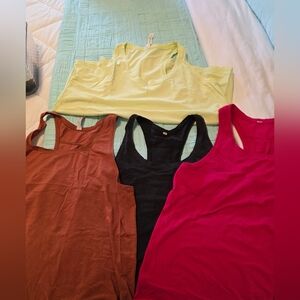 Lululemon Lot Of Tanks X 4